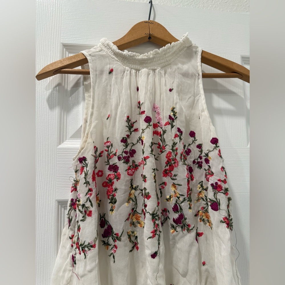 Anthropologie - Floreat - top cream with flowers